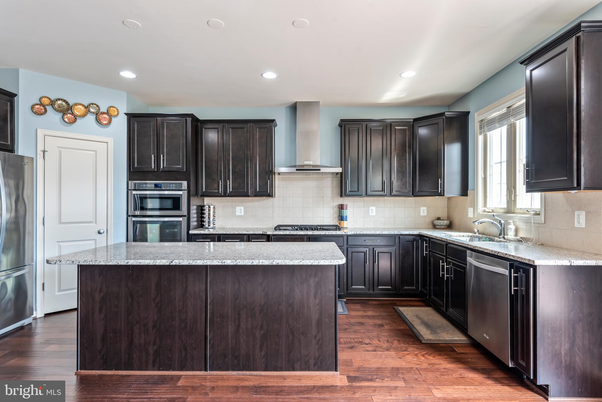 23638 Sailfish Square Brambleton, VA 20148 - Photo 4 of 50