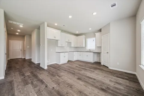 $219,900 | 6913 Carver Avenue, Texas City, TX 77591