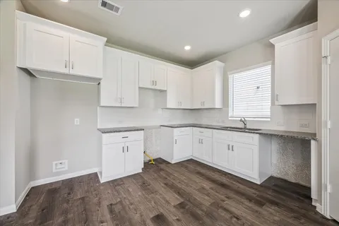 $219,900 | 6913 Carver Avenue, Texas City, TX 77591