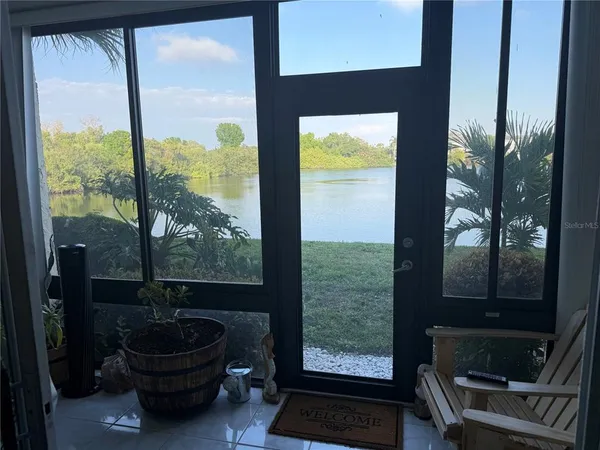 $140,000 | 11485 Oakhurst Road, Unit 11001, Largo, FL 33774