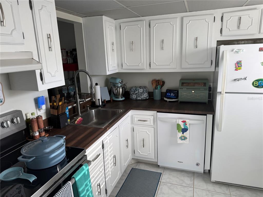 11485 Oakhurst Road, Unit 11001 Largo, FL 33774 - Photo 9 of 33