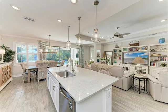 $724,900 | 364 Toscavilla Boulevard, Nokomis, FL 34275