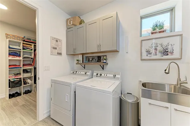 $724,900 | 364 Toscavilla Boulevard, Nokomis, FL 34275