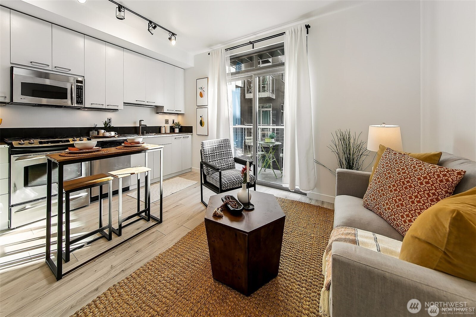 1414 12th Avenue, Unit 504 Seattle, WA 98122 - Photo 11 of 27