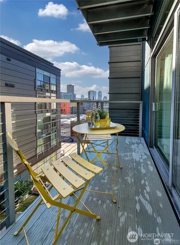 $1,900 | 1414 12th Avenue, Unit 504, Seattle, WA 98122
