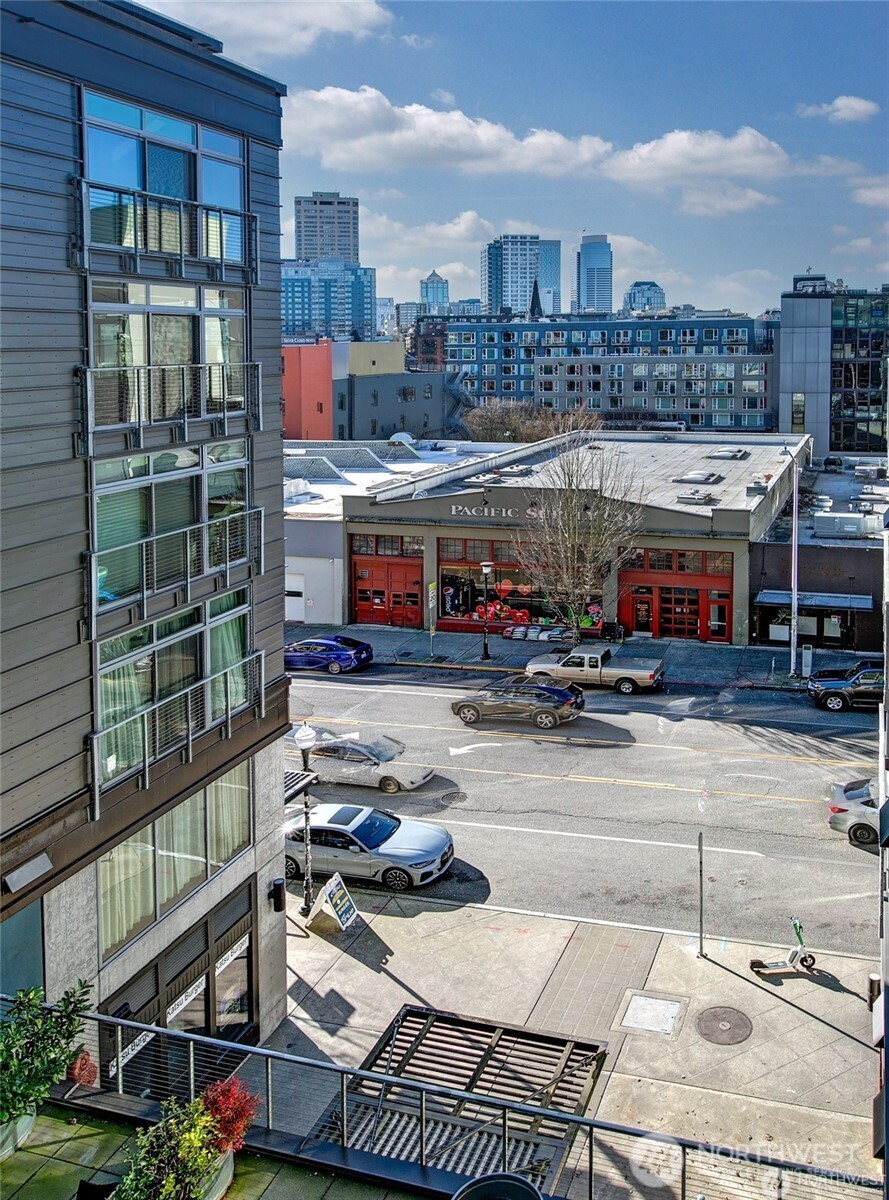 1414 12th Avenue, Unit 504 Seattle, WA 98122 - Photo 24 of 27