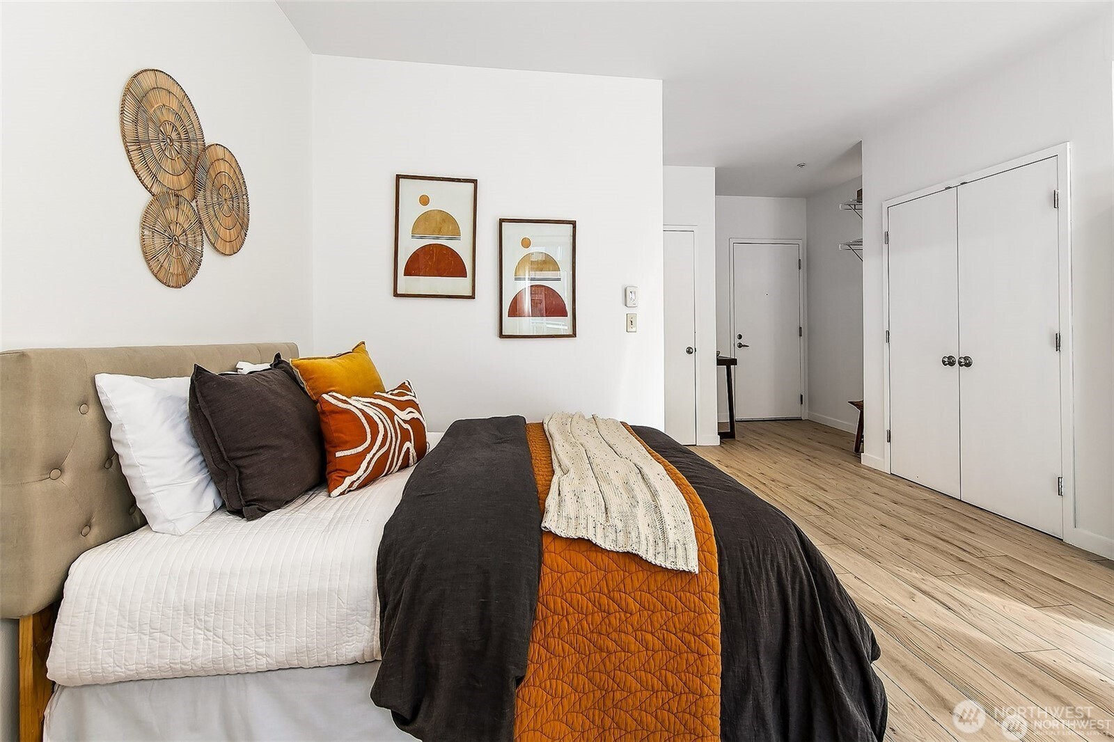 1414 12th Avenue, Unit 504 Seattle, WA 98122 - Photo 4 of 27