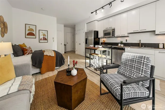 $1,900 | 1414 12th Avenue, Unit 504, Seattle, WA 98122