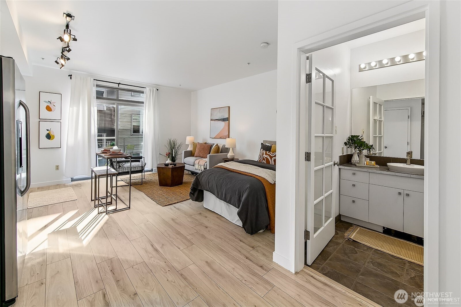 1414 12th Avenue, Unit 504 Seattle, WA 98122 - Photo 10 of 27