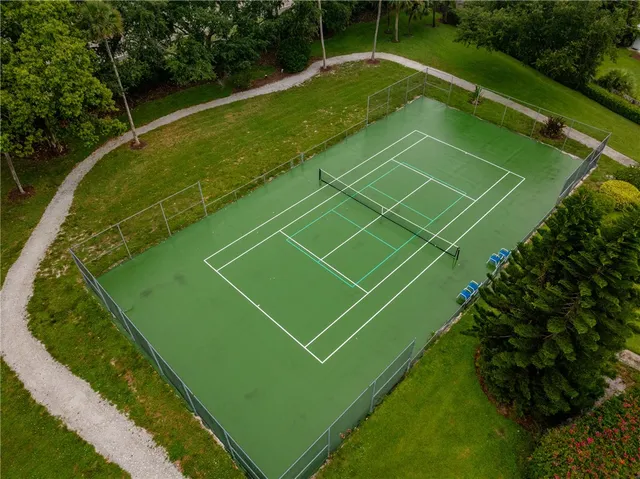 a view of a tennis court