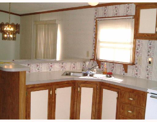 500 Beech Road Plum, PA 15239 - Photo 6 of 9 Kitchen.