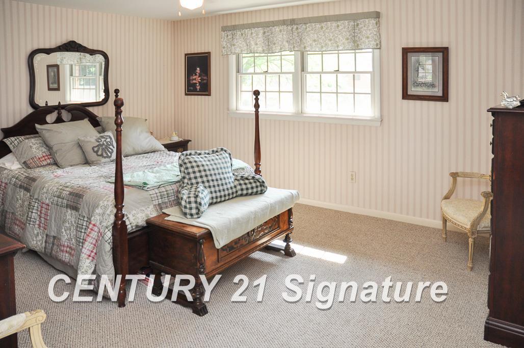 835 Somerset Road Saginaw, MI 48638 - Photo 12 of 32