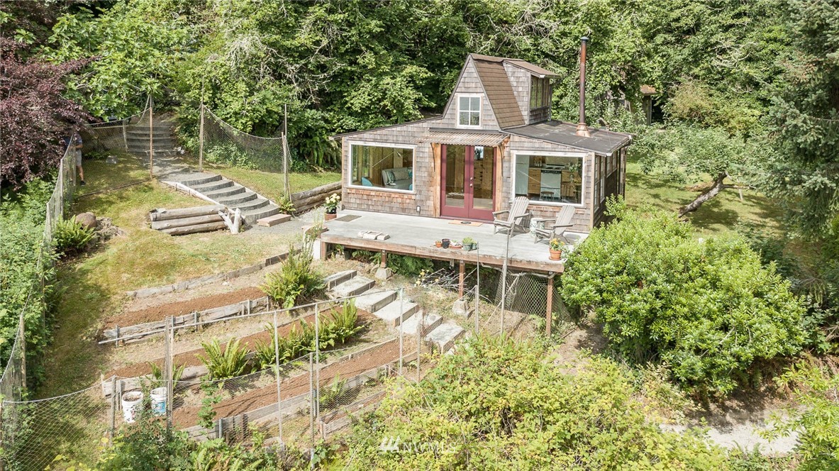12094 Cunliffe Road Southwest Vashon, WA 98070 - Photo 14 of 25 Gallery Image 14