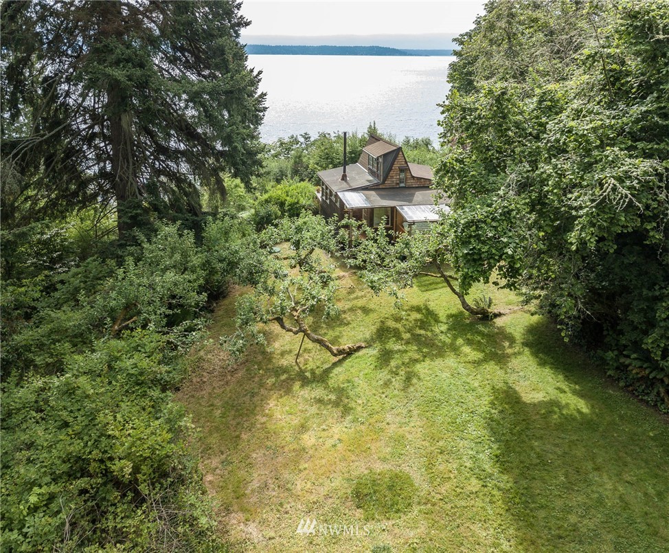 12094 Cunliffe Road Southwest Vashon, WA 98070 - Photo 16 of 25 Gallery Image 16