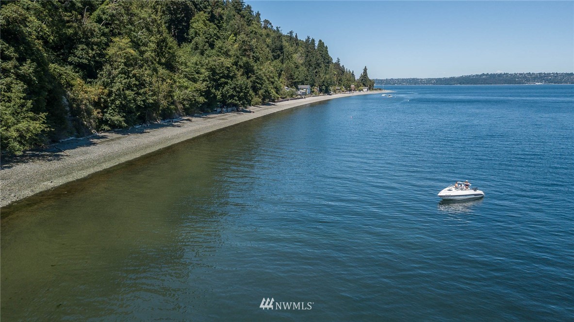 12094 Cunliffe Road Southwest Vashon, WA 98070 - Photo 19 of 25 Gallery Image 19