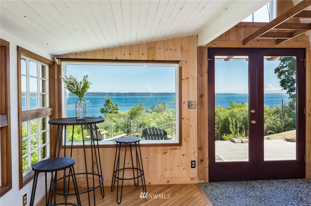 12094 Cunliffe Road Southwest Vashon, WA 98070 - Photo 7 of 25 Gallery Image 7