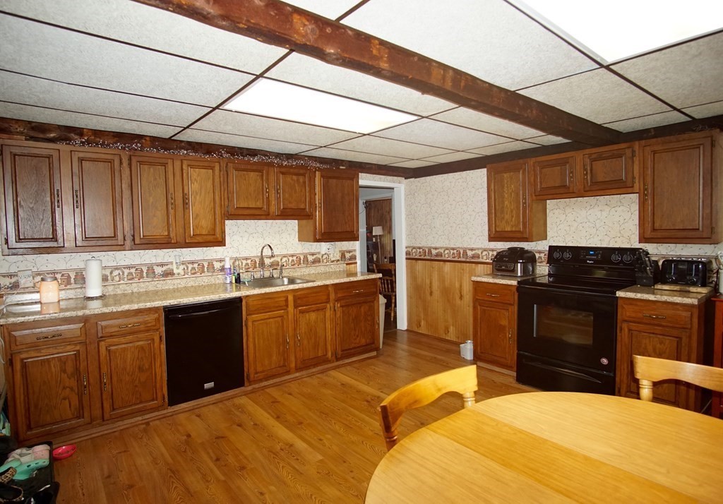 5 A Street Douglas, MA 01516 - Photo 6 of 15 Gallery Image 6