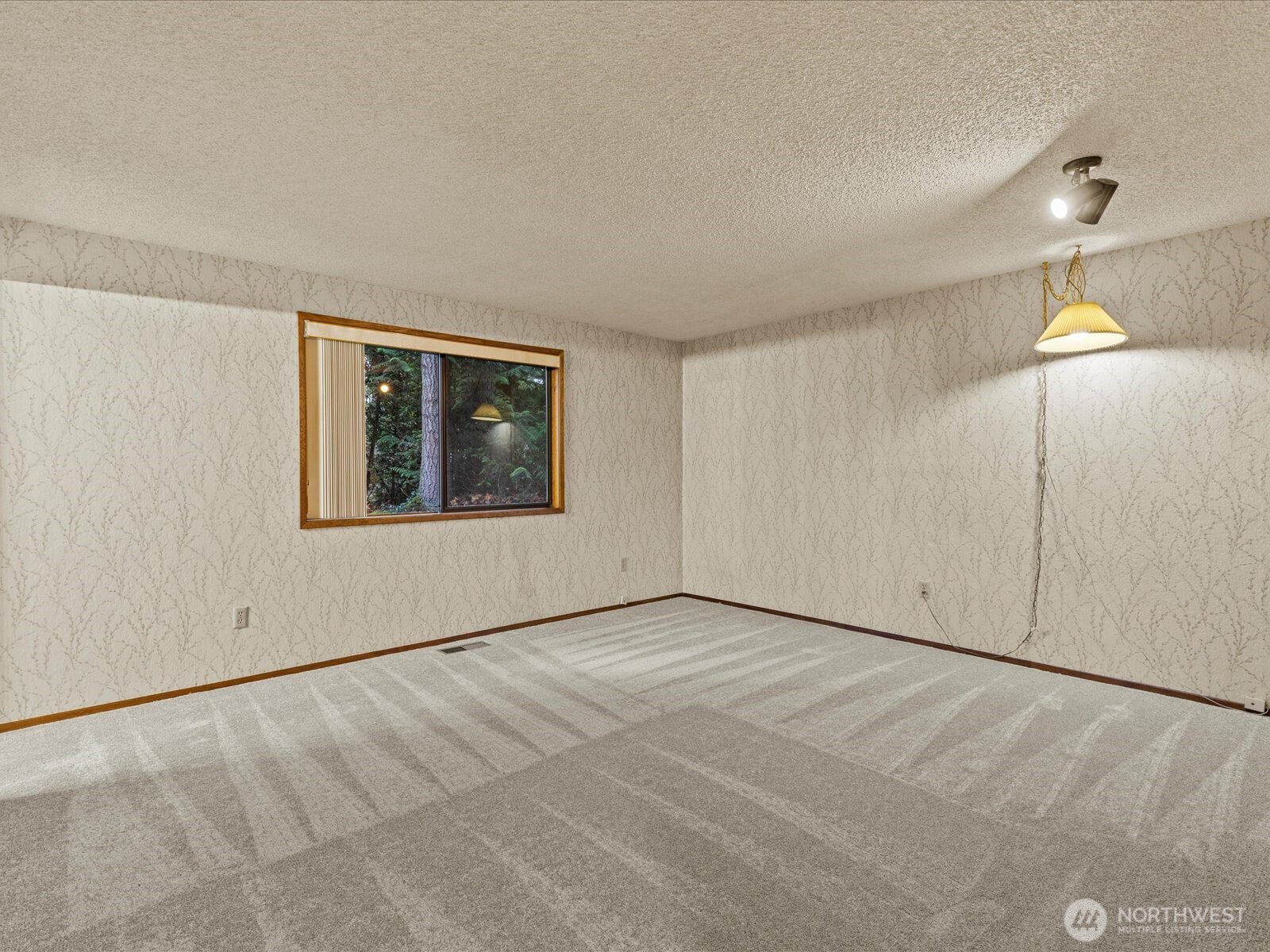 16715 Southeast 235th Street Kent, WA 98042 - Photo 25 of 40