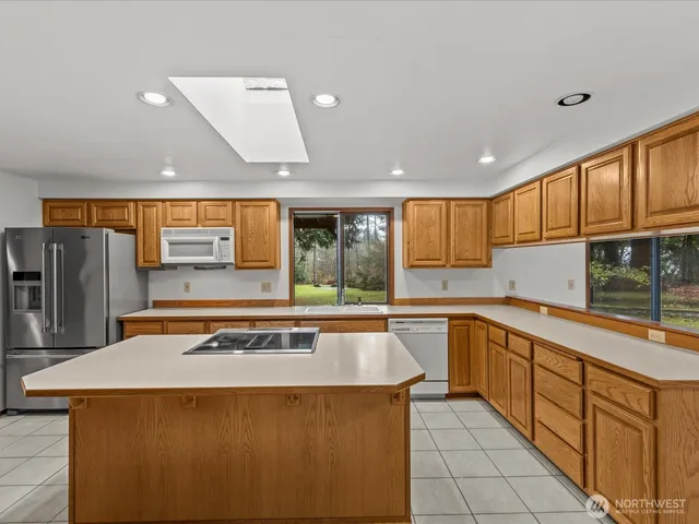 $875,000 | 16715 Southeast 235th Street, Kent, WA 98042