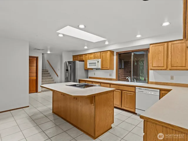 $875,000 | 16715 Southeast 235th Street, Kent, WA 98042