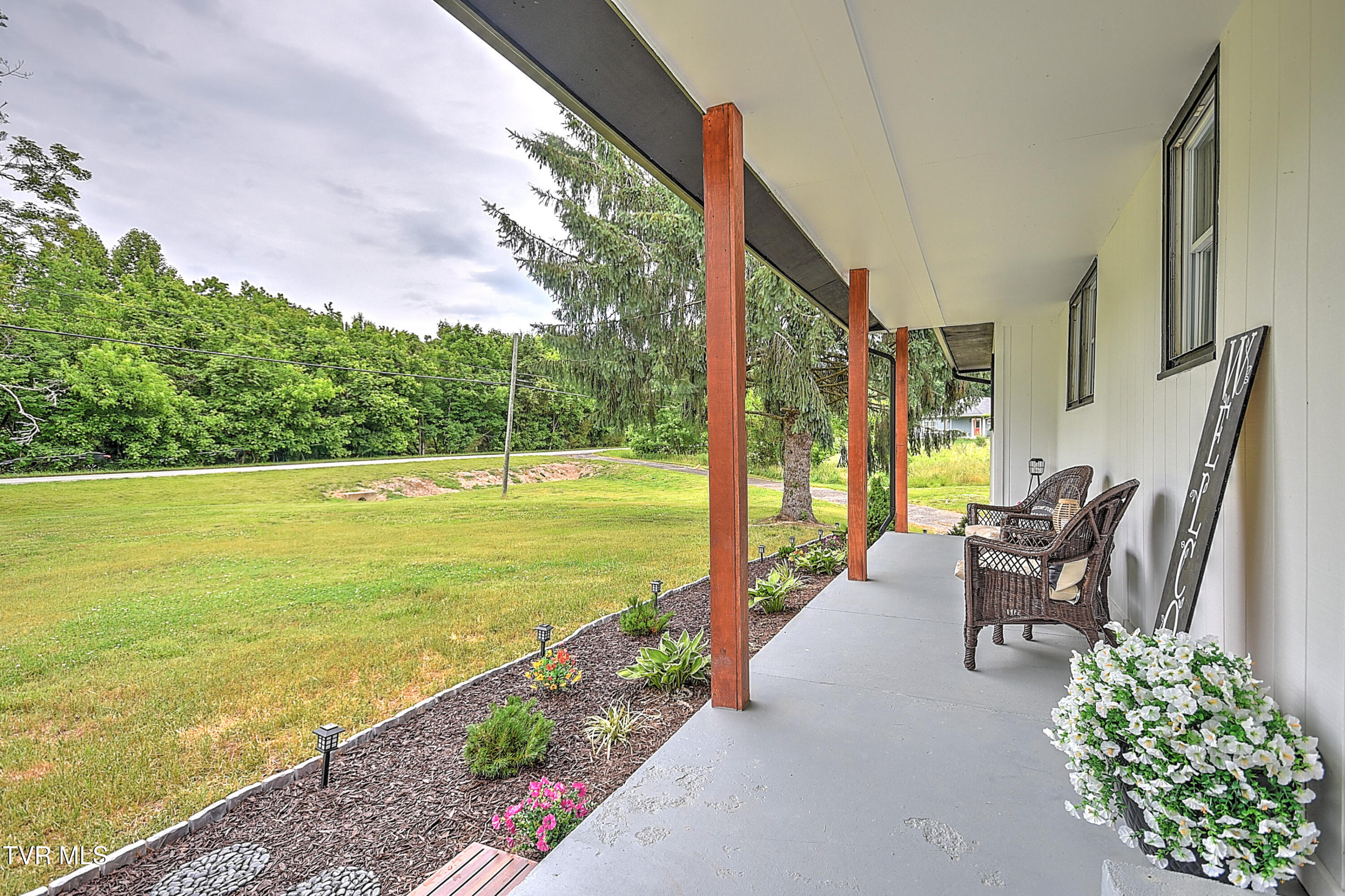1091 Shipley Ferry Road Blountville, TN 37617 - Photo 7 of 55 1001 Shipley Ferry CP-8