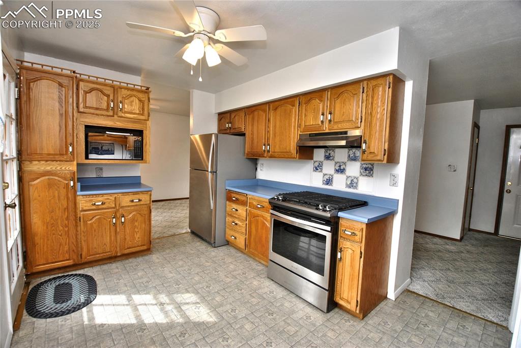 1335 Alexander Road Colorado Springs, CO 80909 - Photo 6 of 25