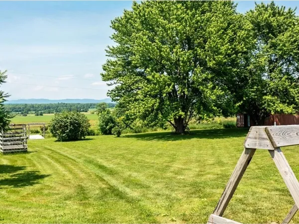 $373,000 | 874 Vt Route, Panton, VT 05491