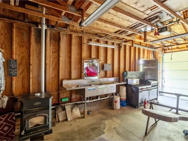 $373,000 | 874 Vt Route, Vergennes, VT 05491