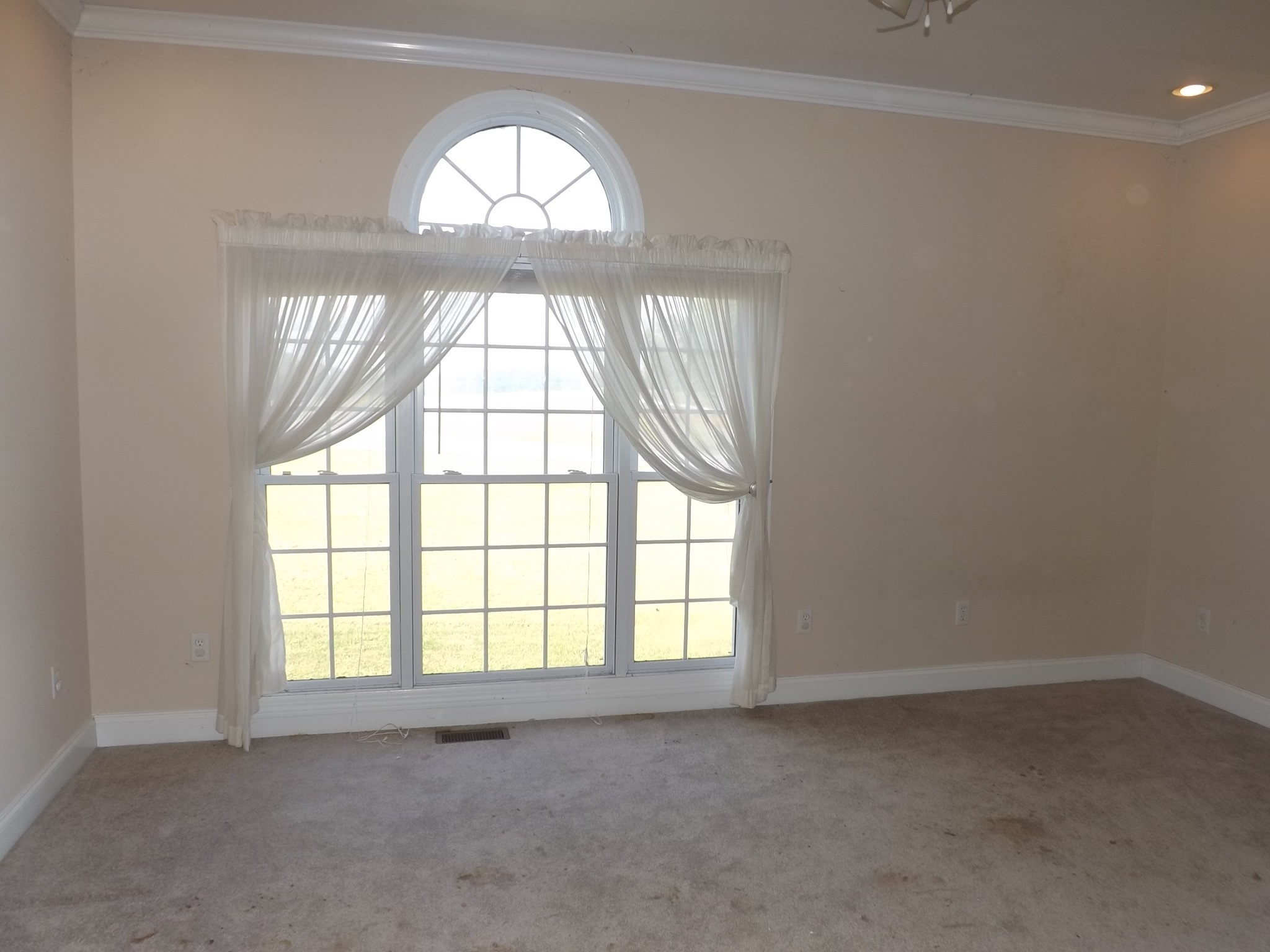4074 Gum Creek Road Decherd, TN 37324 - Photo 14 of 17 an empty room with a window