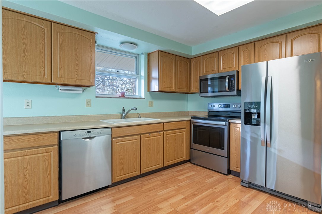 5861 Freeman Road Dayton, OH 45459 - Photo 9 of 28 Gallery Image 9