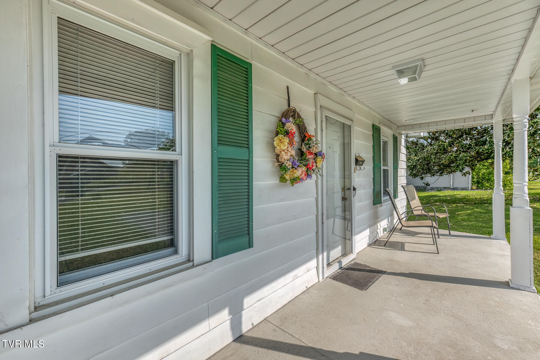 945 North Elm Avenue Erwin, TN 37650 - Photo 3 of 46 945 N Elm Ave-3