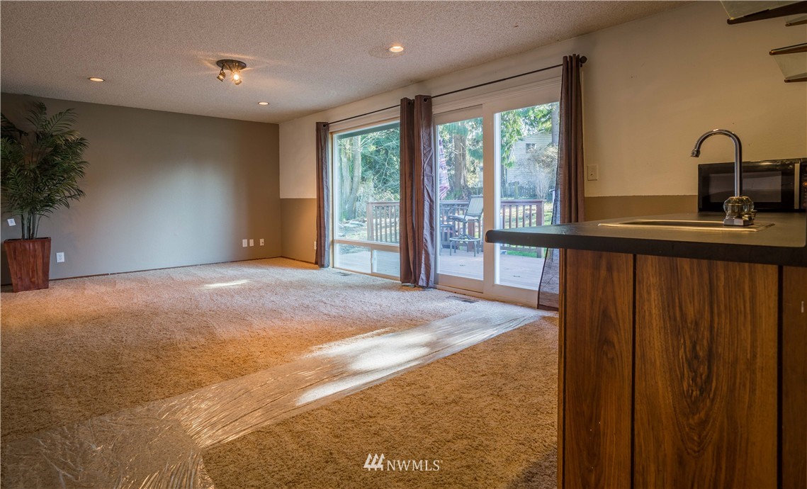 4808 Picnic Point Road Edmonds, WA 98026 - Photo 14 of 25 Gallery Image 14