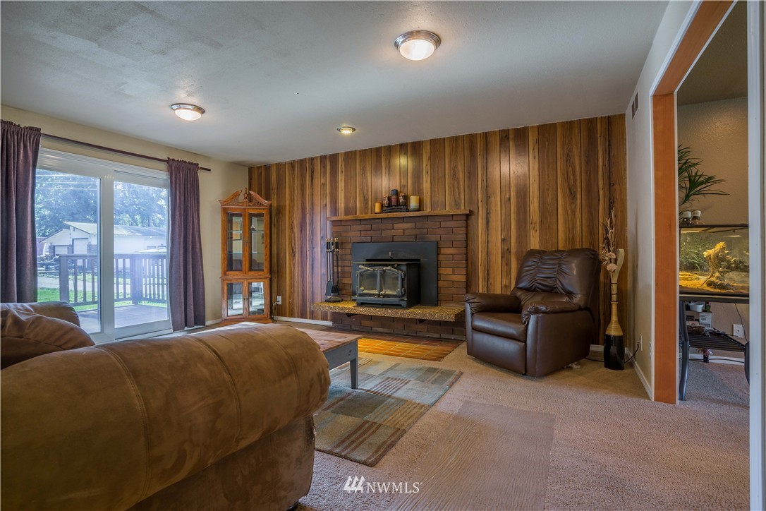 4808 Picnic Point Road Edmonds, WA 98026 - Photo 7 of 25 Gallery Image 7