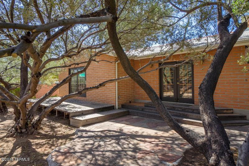 1133 East Hampton Street Tucson, AZ 85719 - Photo 9 of 25