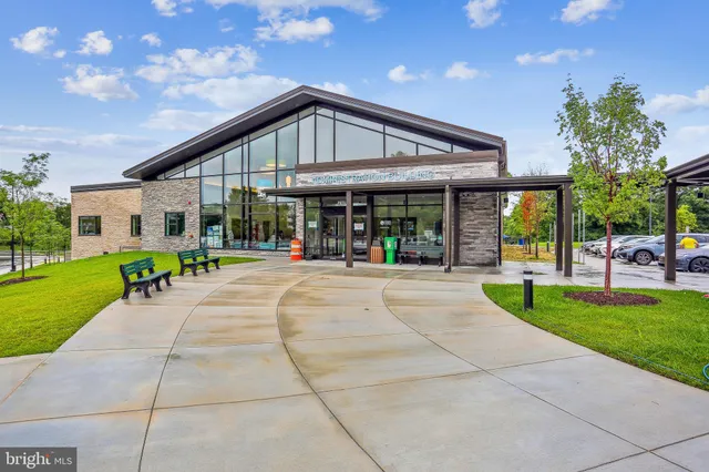 $399,900 | 3703 Liverpool Place, Unit 37A, Silver Spring, MD 20906