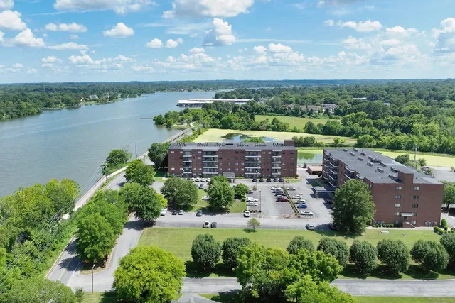 $275,000 | 200 Sanders Ferry Road, Unit 2408, Hendersonville, TN 37075