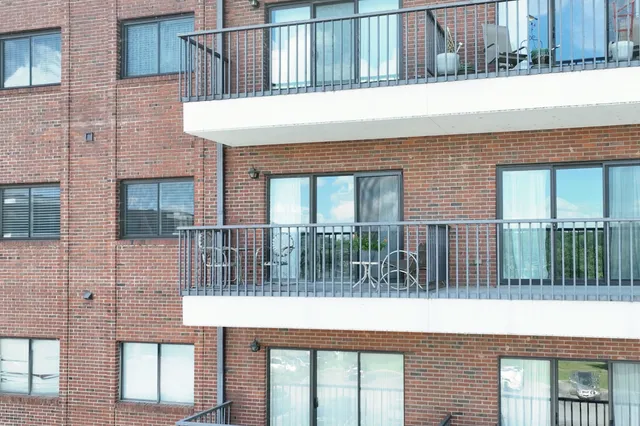 $275,000 | 200 Sanders Ferry Road, Unit 2408, Hendersonville, TN 37075