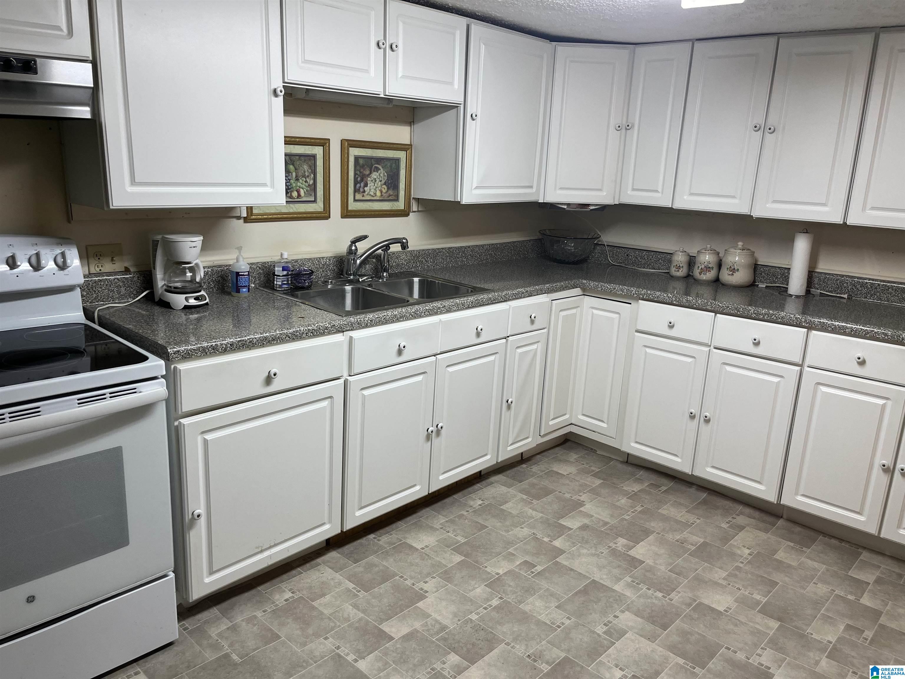 267 Turner Road Munford, AL 36268 - Photo 2 of 37