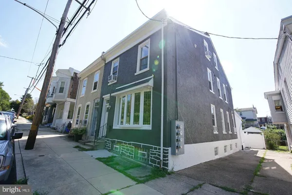 $1,350 | 409 Hermitage Street, Unit 2, Philadelphia, PA 19128