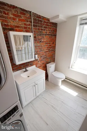 $1,350 | 409 Hermitage Street, Unit 2, Philadelphia, PA 19128