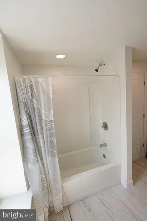 $1,350 | 409 Hermitage Street, Unit 2, Philadelphia, PA 19128