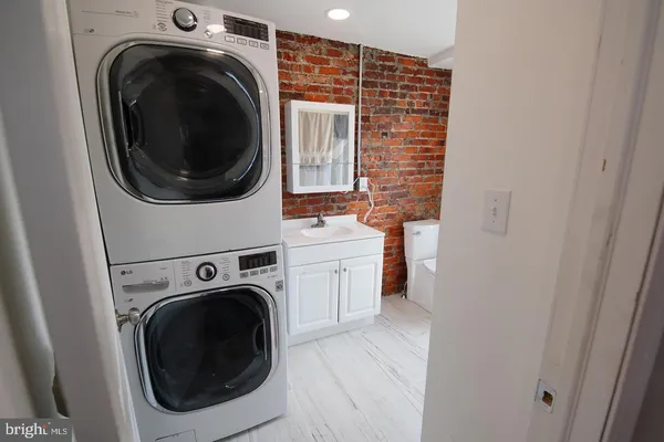 $1,350 | 409 Hermitage Street, Unit 2, Philadelphia, PA 19128