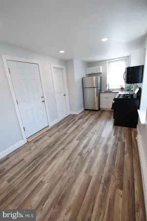 $1,350 | 409 Hermitage Street, Unit 2, Philadelphia, PA 19128