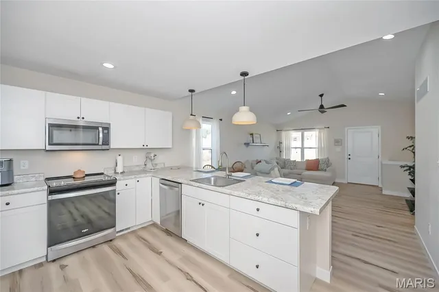 $299,900 | 562 Calvey Heights Court, Robertsville, MO 63072