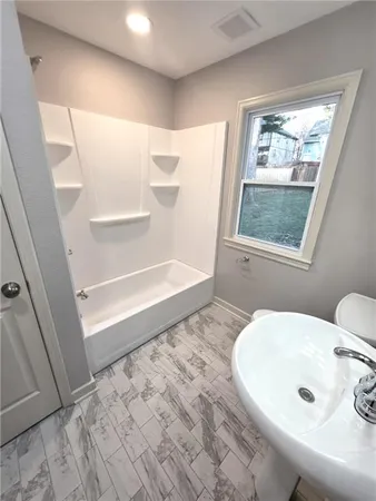 $249,900 | 2748 Fairleigh Terrace, St. Joseph, MO 64506