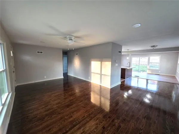$249,900 | 2748 Fairleigh Terrace, St. Joseph, MO 64506