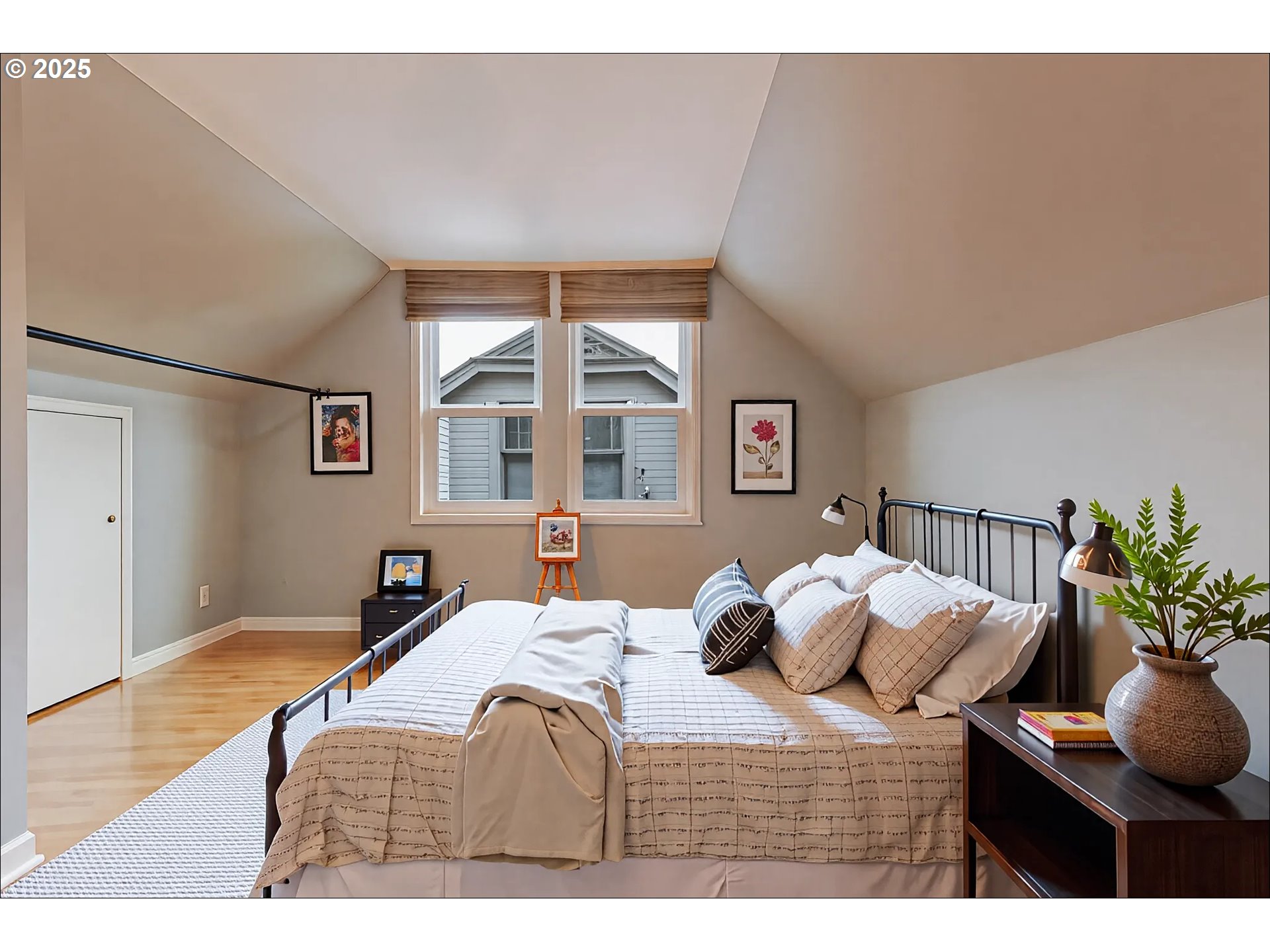 8046 Southwest Capitol Hill Road Portland, OR 97219 - Photo 14 of 42