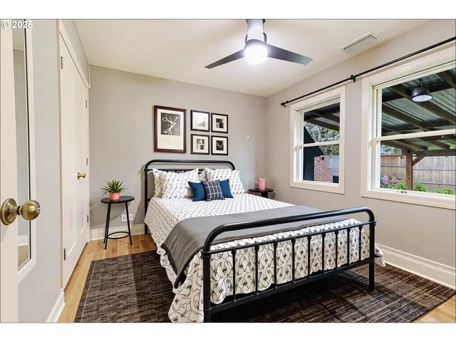 $484,900 | 8046 Southwest Capitol Hill Road, Portland, OR 97219