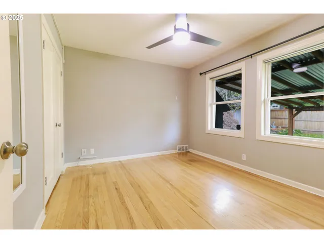 $484,900 | 8046 Southwest Capitol Hill Road, Portland, OR 97219