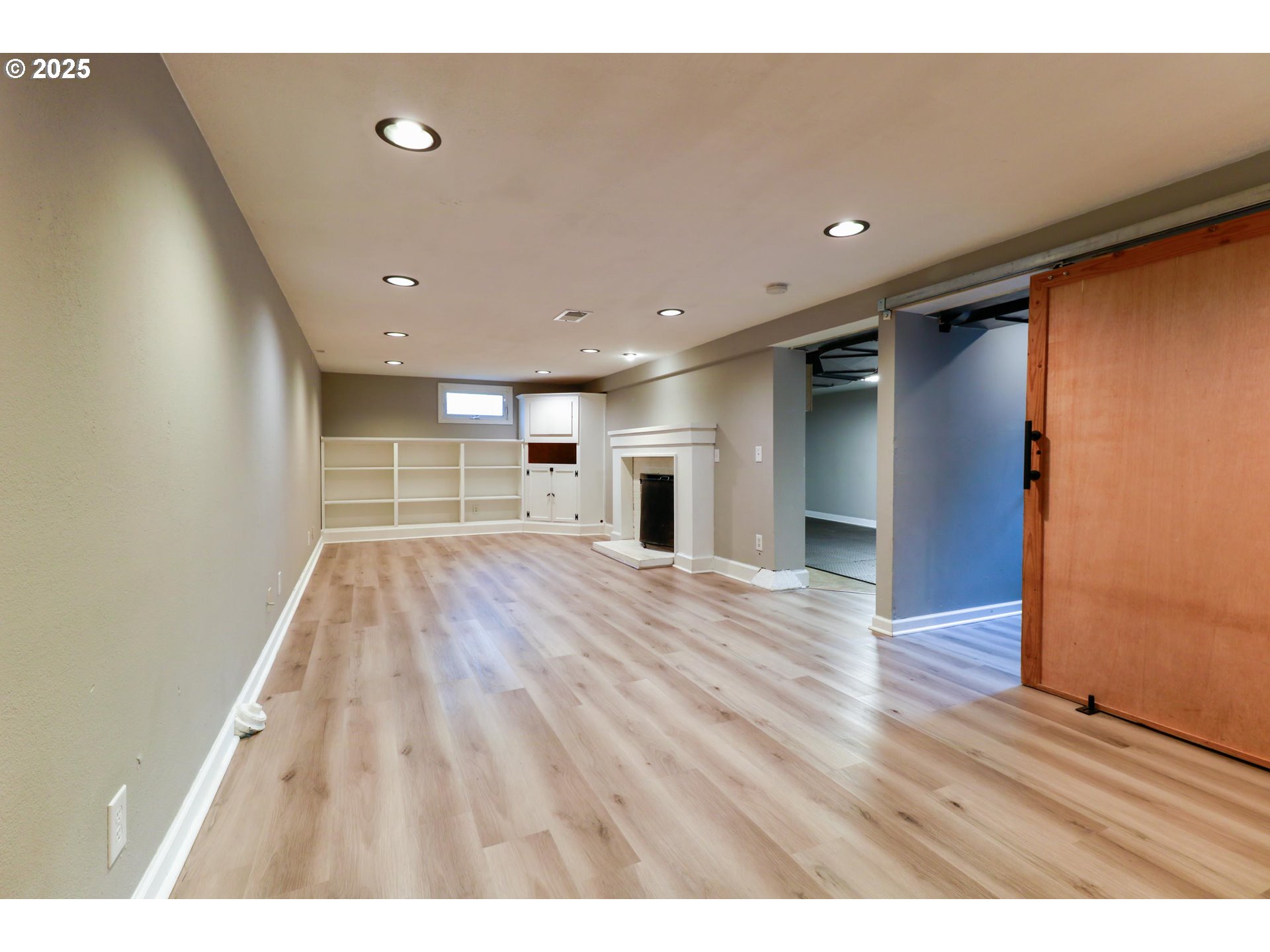 8046 Southwest Capitol Hill Road Portland, OR 97219 - Photo 25 of 42